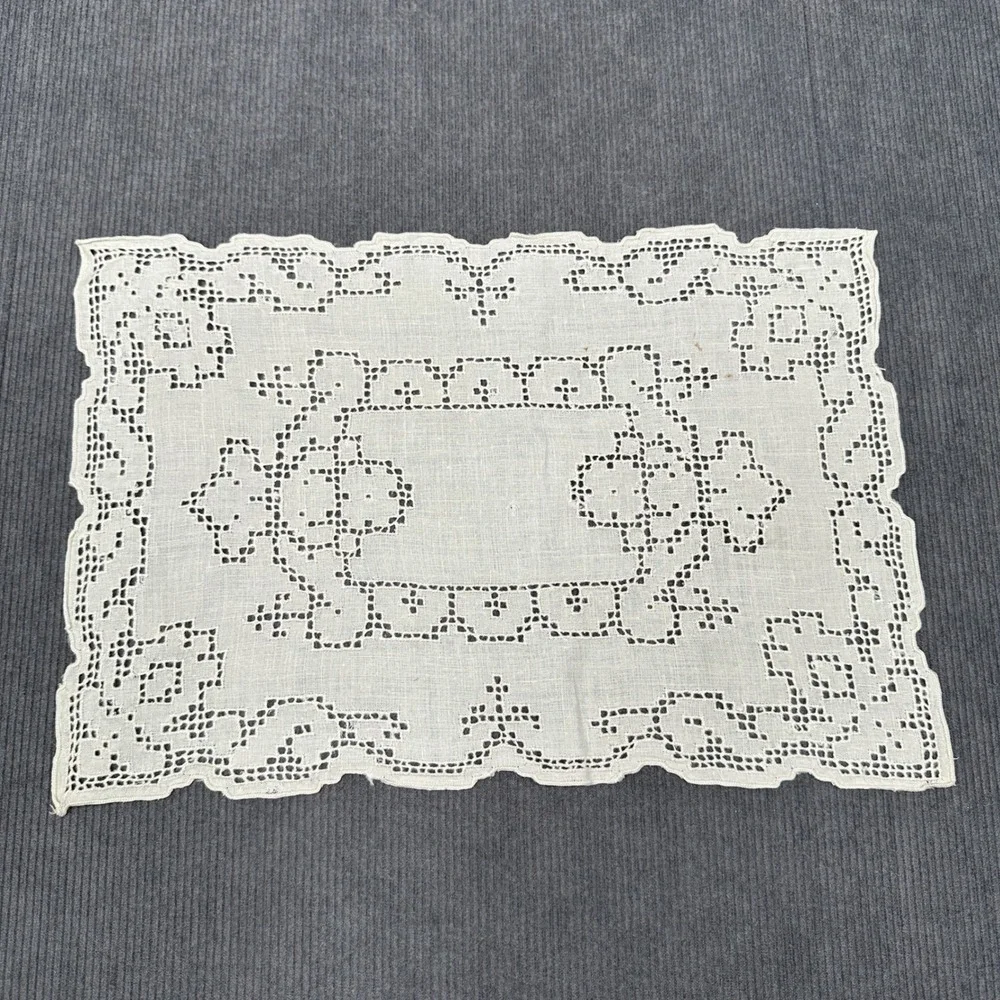 Vintage Cream Lace Placemats Set of 5 Openwork Scalloped Linen Rectangular 16x11